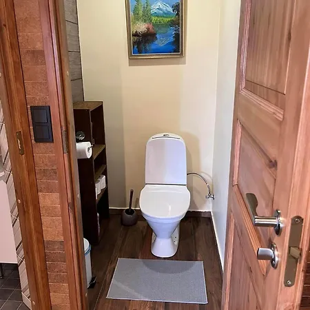 Vahtra Allee Kuelalismaja