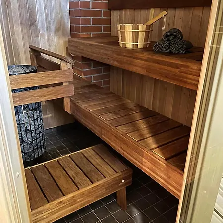 Vahtra Allee Kuelalismaja 度假居